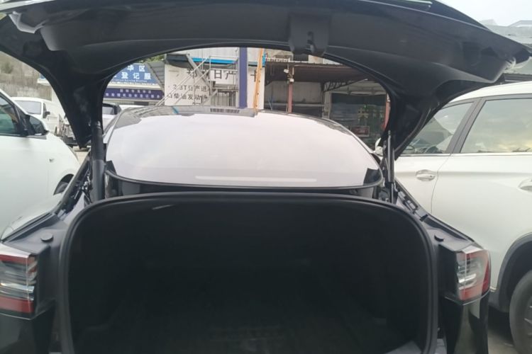 Tesla Model 3 2021 car image #21