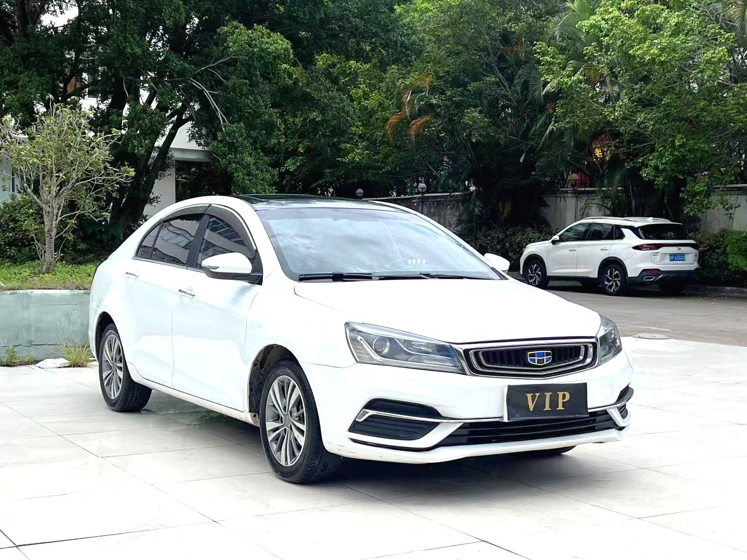 GEELY Emgrand 2018 car image #3