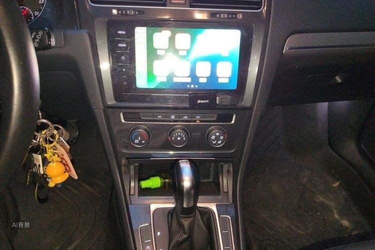 Volkswagen Golf 2020 car image #15