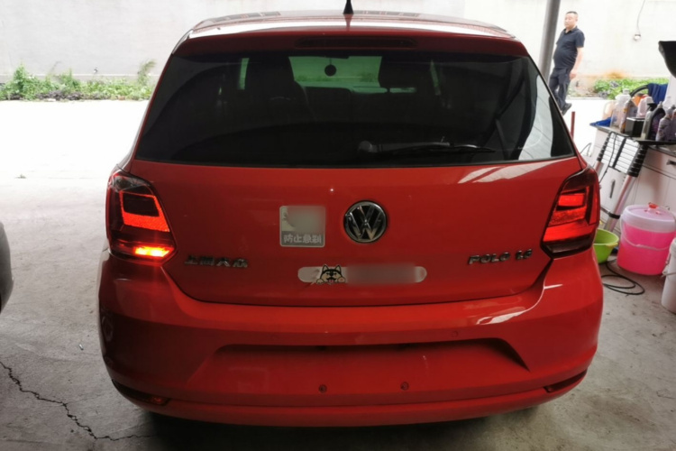 Volkswagen Polo 2014 car image #6