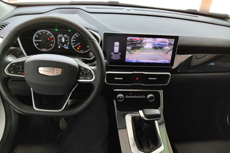 GEELY Coolray 2025 #11 GEELY Coolray 2025 car image #11