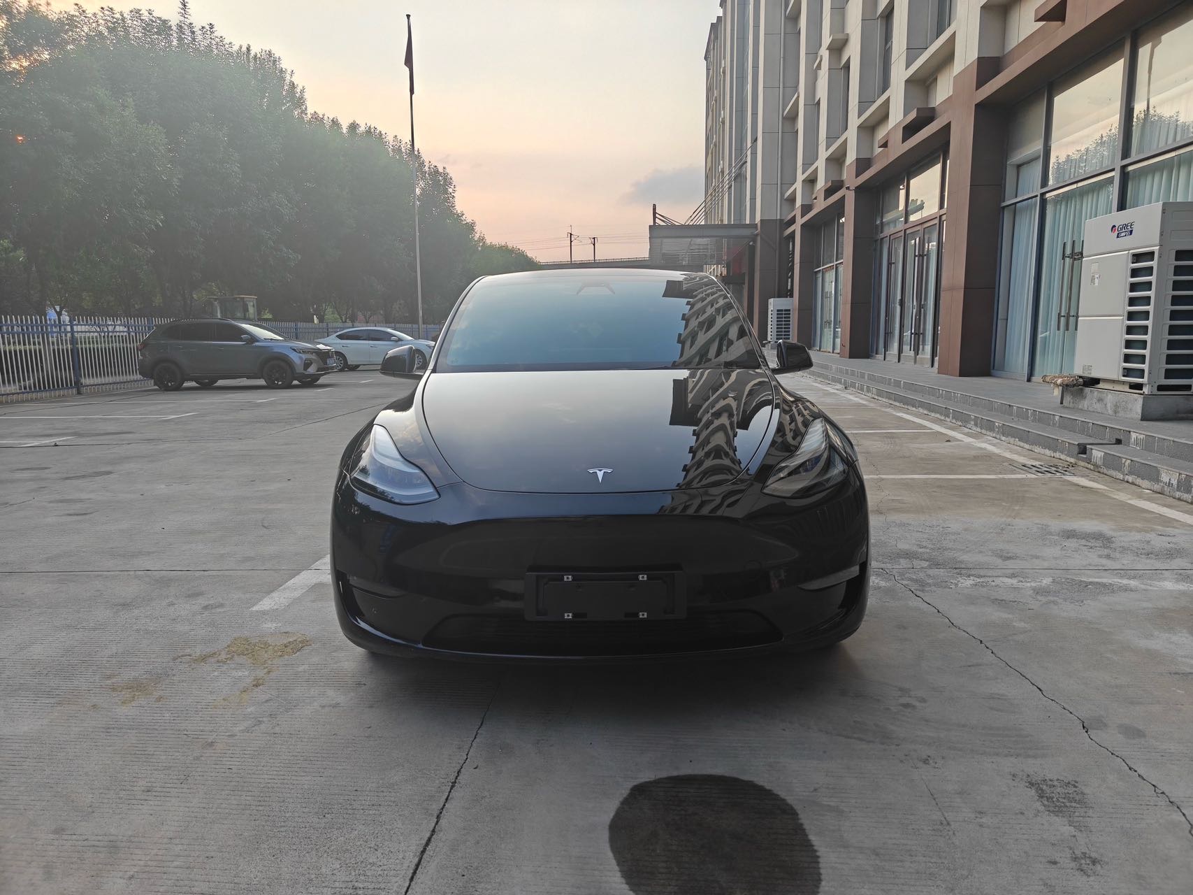 Tesla Model Y 2022 изображение автомобиля #2