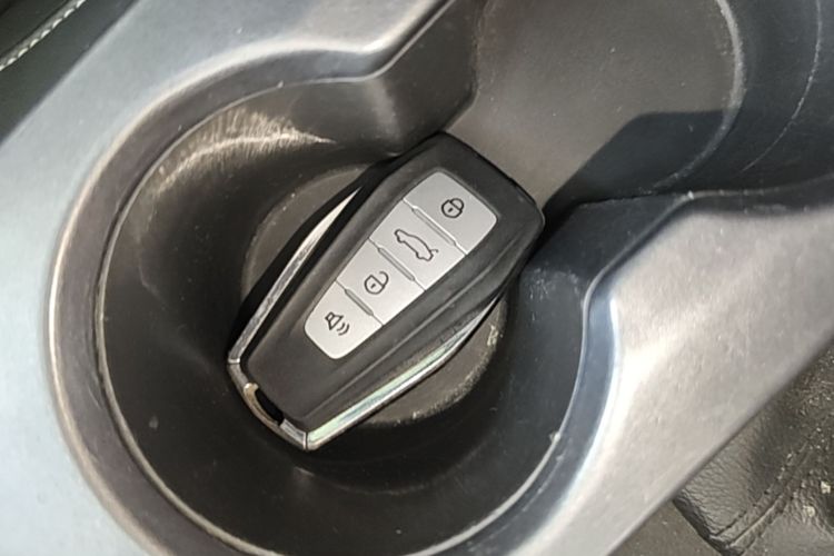 GEELY Emgrand 2019 #9 GEELY Emgrand 2019 صورة سيارة #9