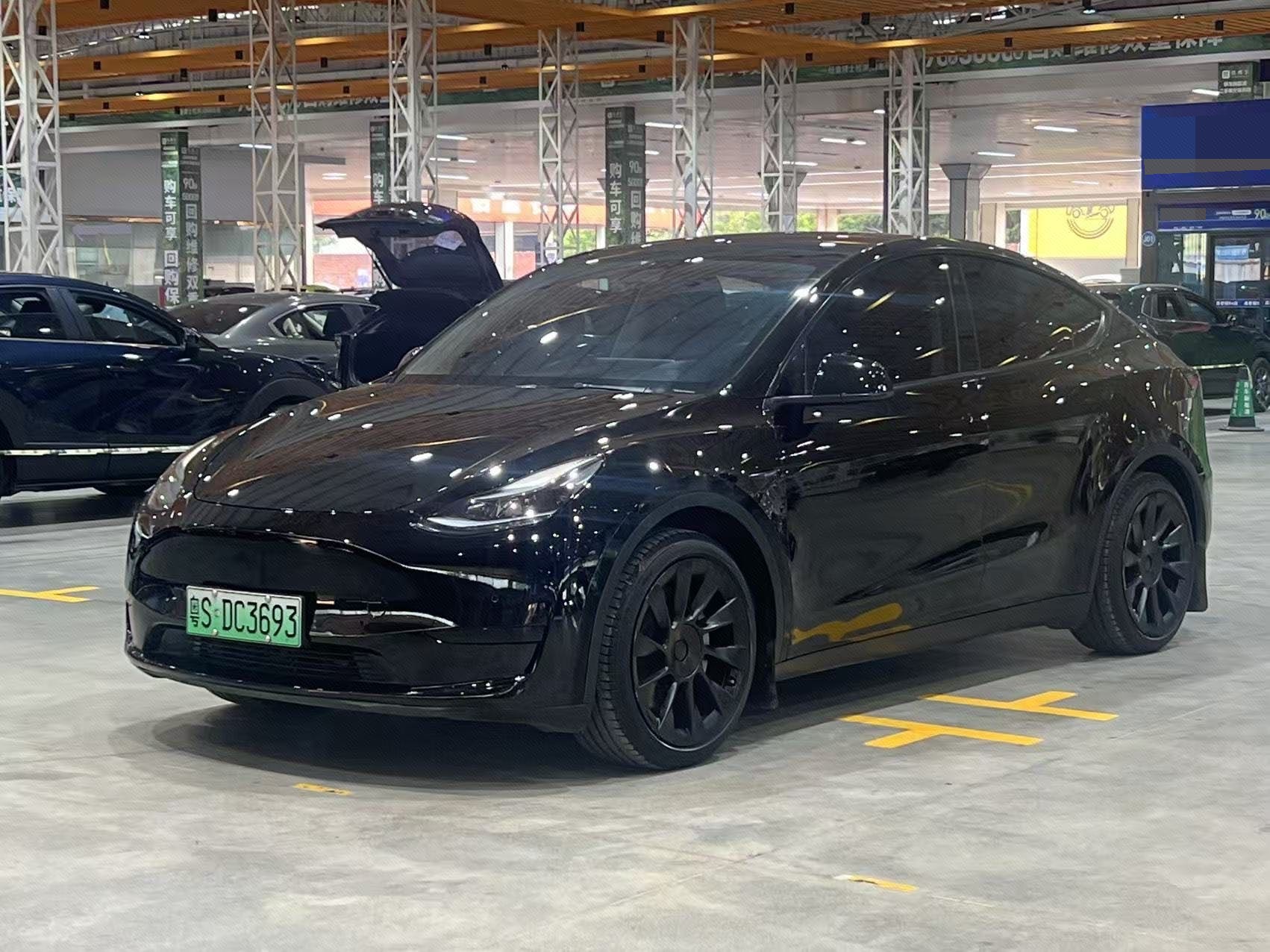 Tesla Model Y 2022 car image 