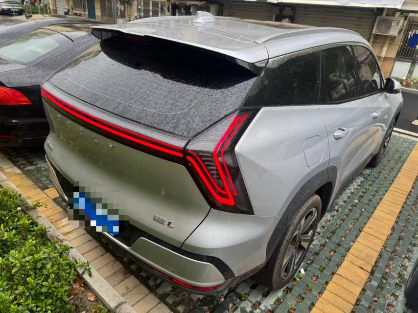 GEELY Boyue L 2026 car image #2