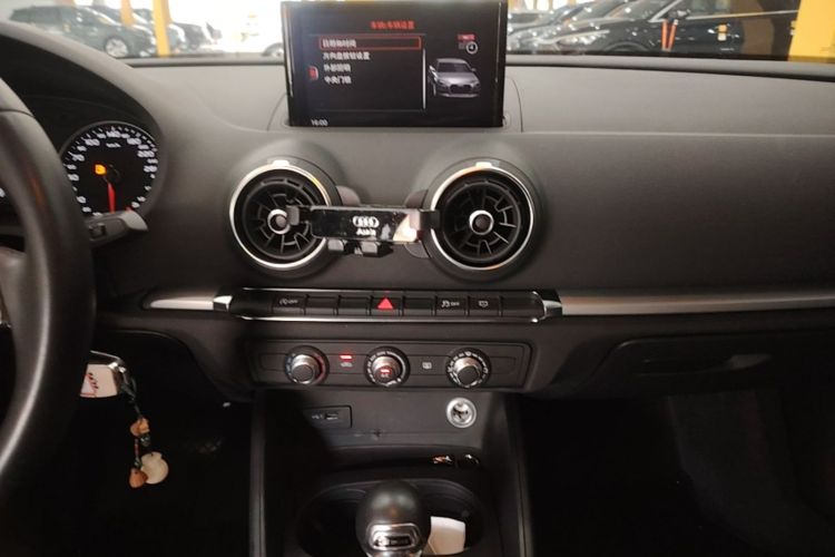 Audi A3 2019 #13 Audi A3 2019 صورة سيارة #13
