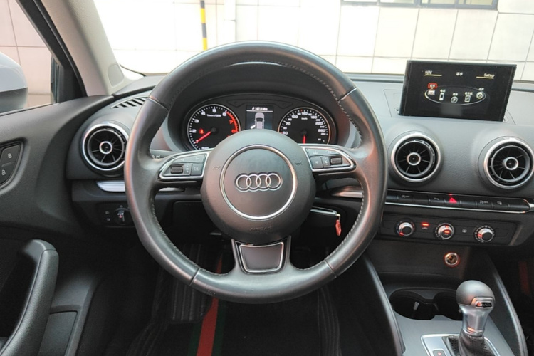 Audi A3 2017 car image #15
