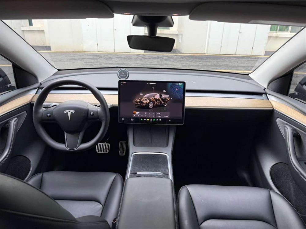 Tesla Model Y 2022 #10 Tesla Model Y 2022 car image #10