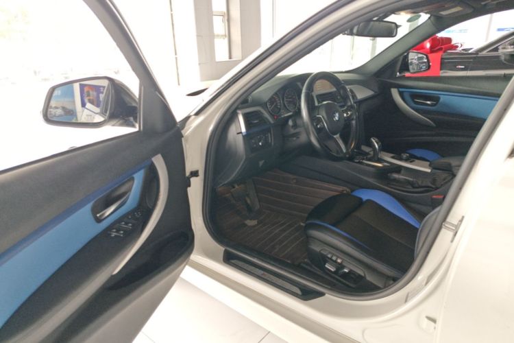 BMW 3 Series 2018 #16 BMW 3 Series 2018 car image #16