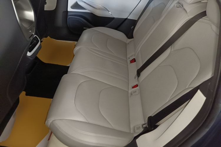 MI SU7 2024 car image #17