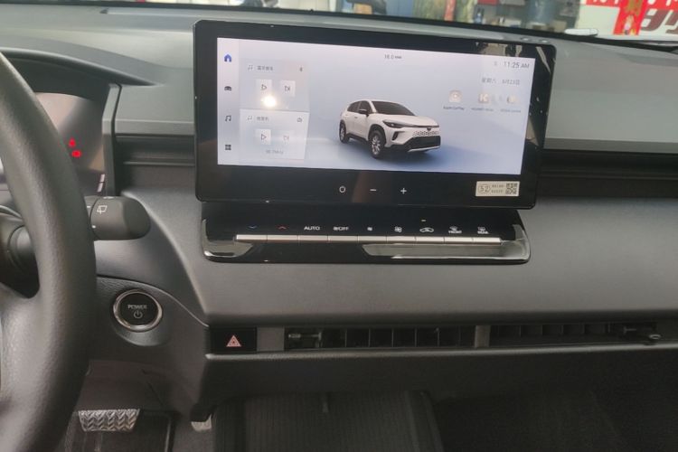 Toyota Corolla Cross 2026 immagine di auto #21