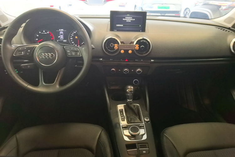 Audi A3 2020 car image #11