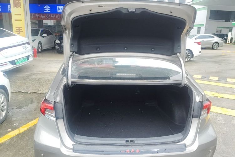 Toyota Corolla 2021 car image #19