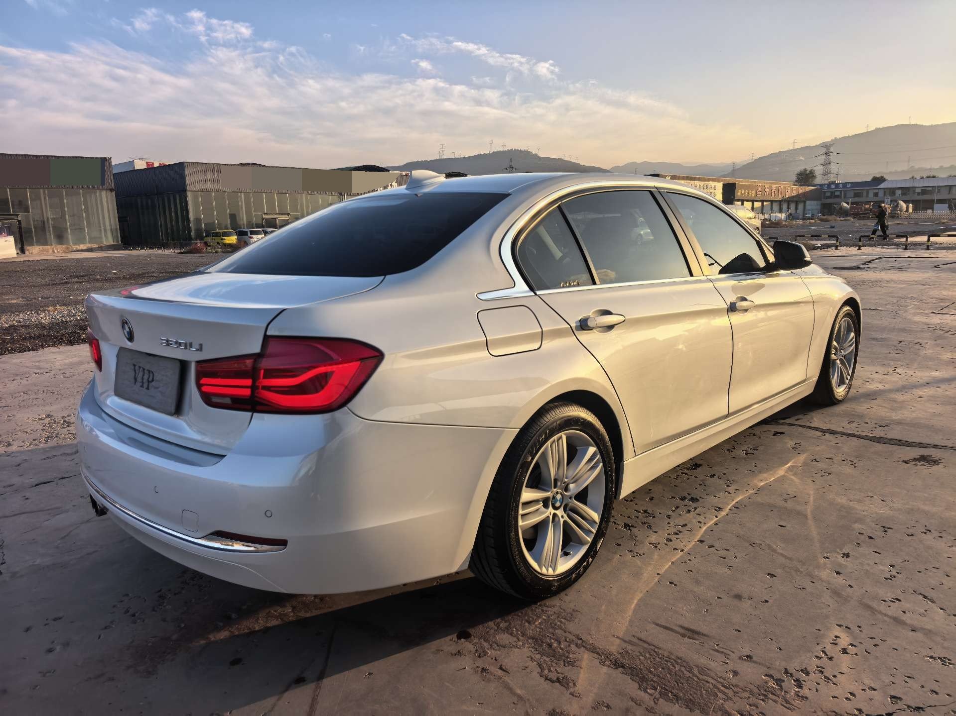 BMW 3 Series 2017 #9 BMW 3 Series 2017 car image #9