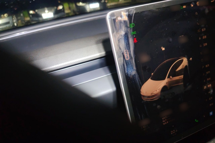 Tesla Model 3 2025 car image #18