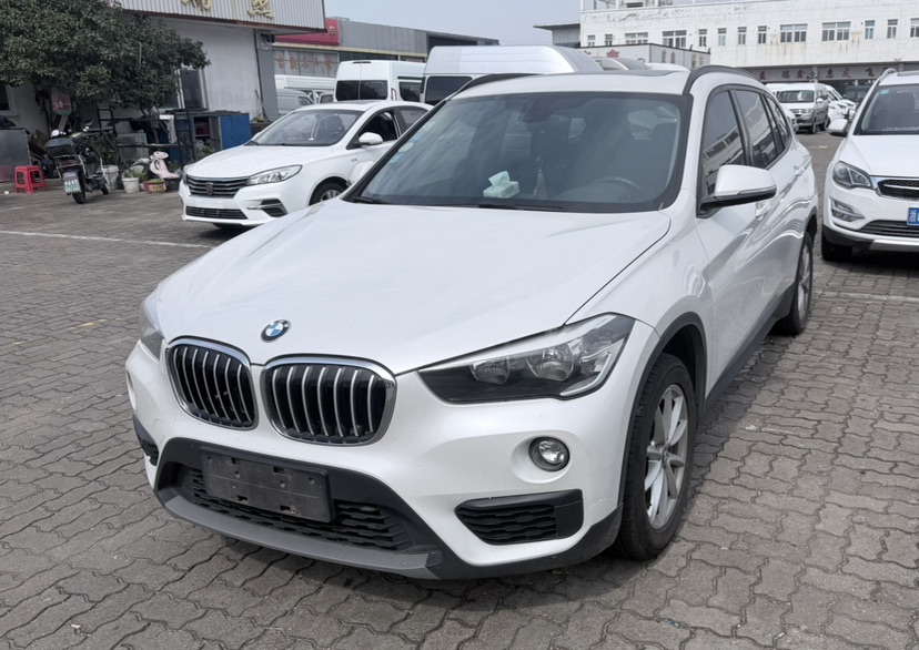 BMW X1 2018 BMW X1 2018 صورة سيارة