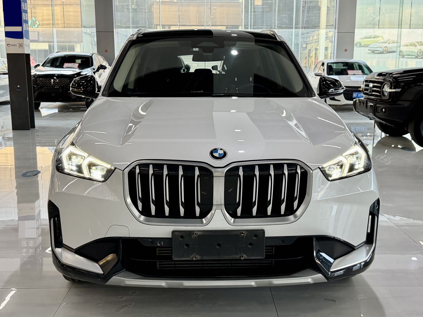 BMW X1 2023 #2 BMW X1 2023 car image #2