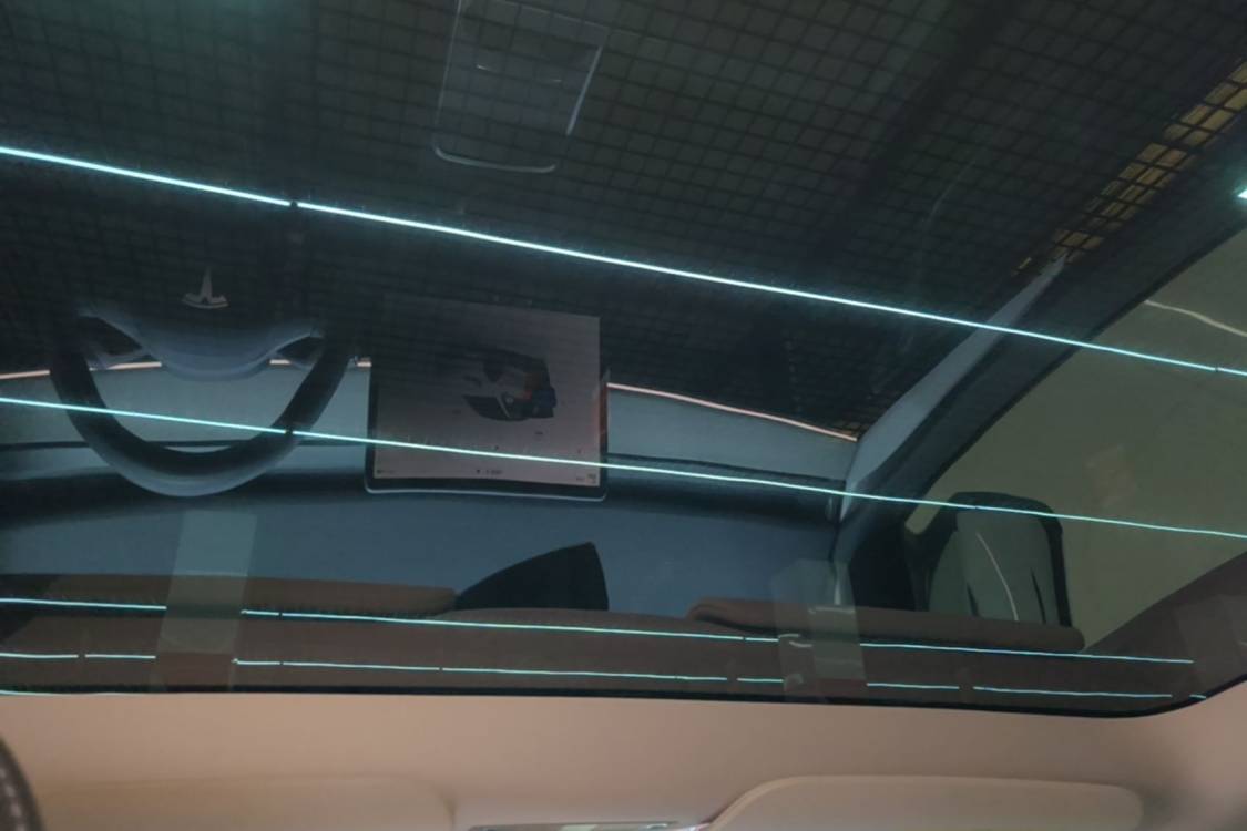 Tesla Model Y 2024 #9 Tesla Model Y 2024 car image #9