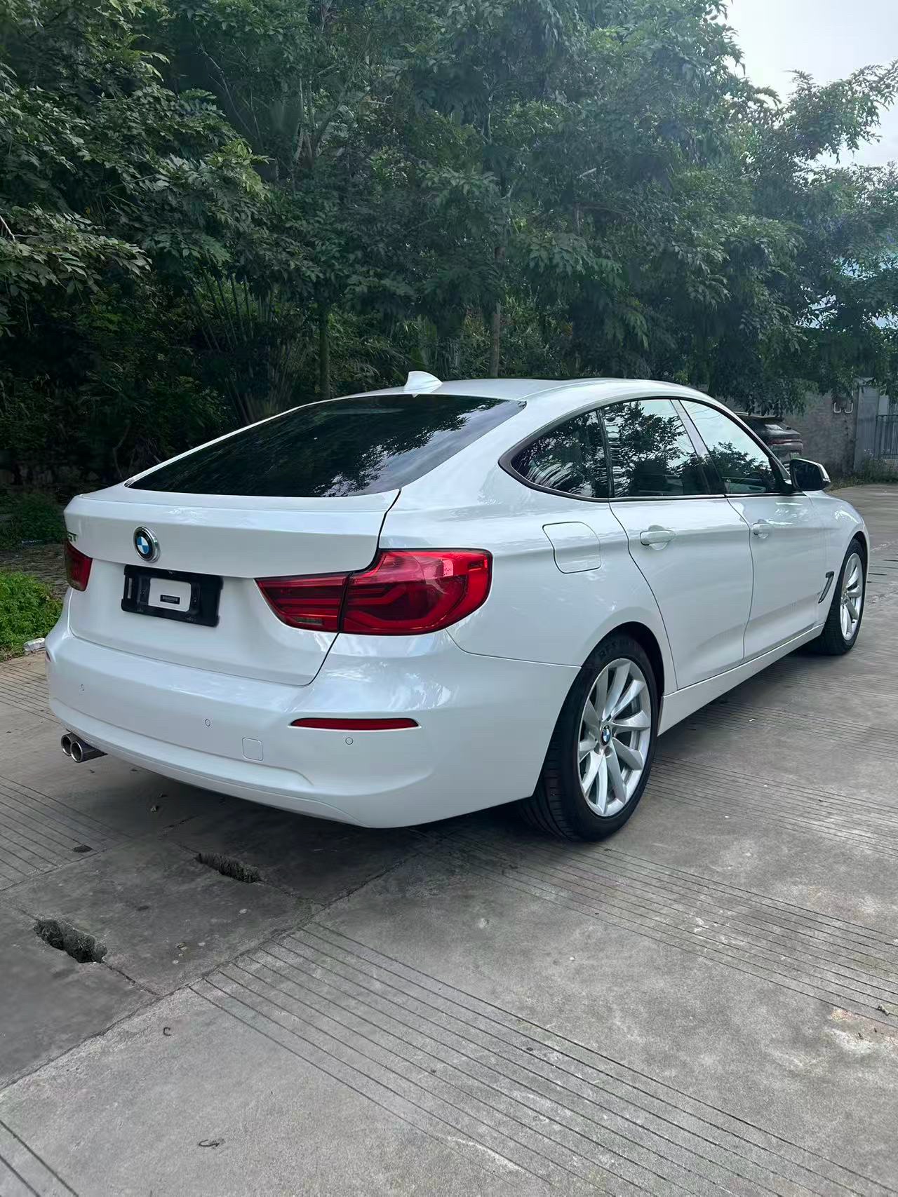 BMW 3 Series GT 2018 #4 BMW 3 Series GT 2018 immagine di auto #4