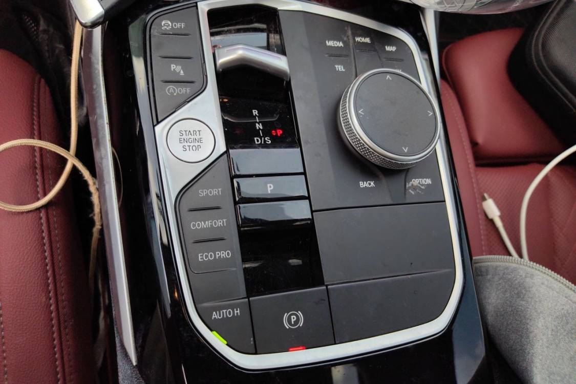 BMW 3 Series 2024 #27 BMW 3 Series 2024 imagem de carro #27