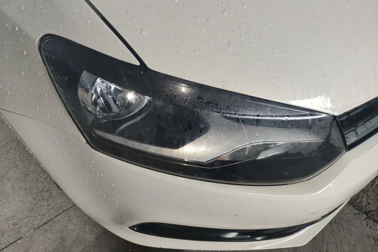 Volkswagen Polo 2016 car image #8