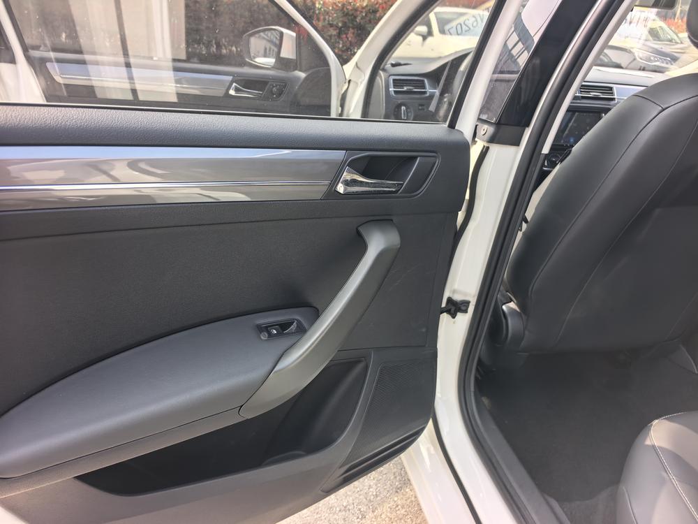 Volkswagen Santana 2018 car image #18