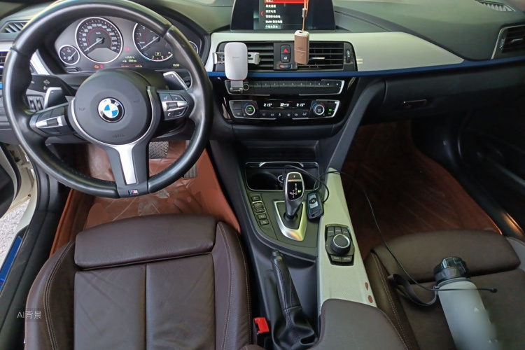 BMW 3 Series 2019 car image #11
