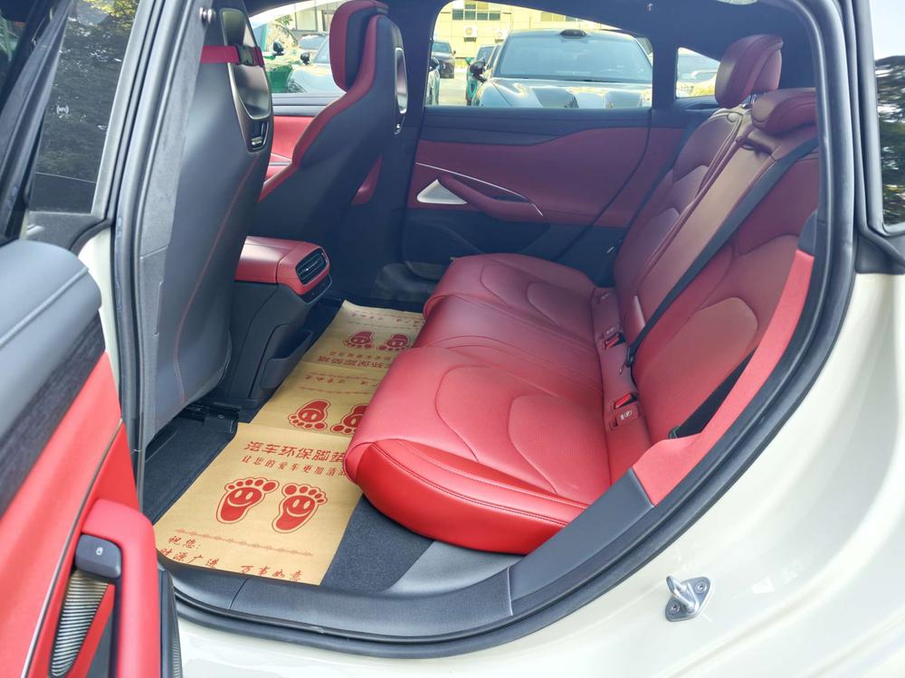 MI SU7 2024 car image #23