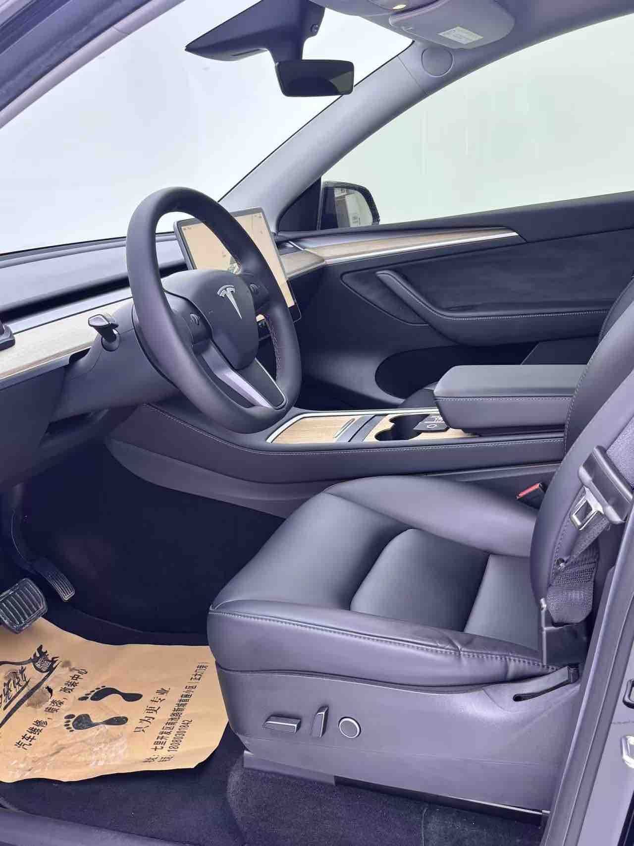 Tesla Model Y 2022 car image #5