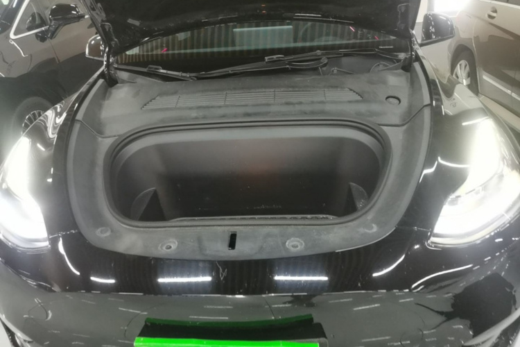Tesla Model Y 2023 #20 Tesla Model Y 2023 car image #20