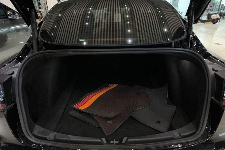 Tesla Model 3 2023 car image #19