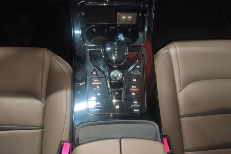 BYD Han 2022 car image #18