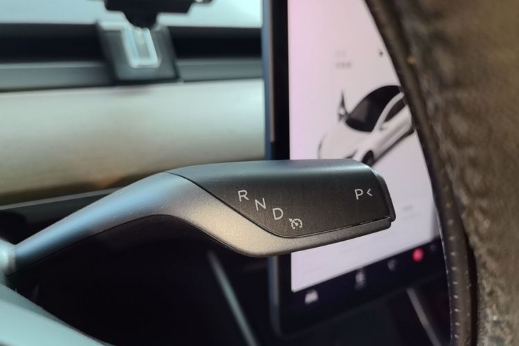 Tesla Model 3 2020 immagine di auto #14