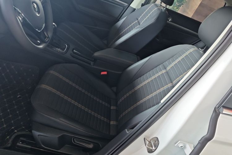 Volkswagen Lavida 2021 car image #15