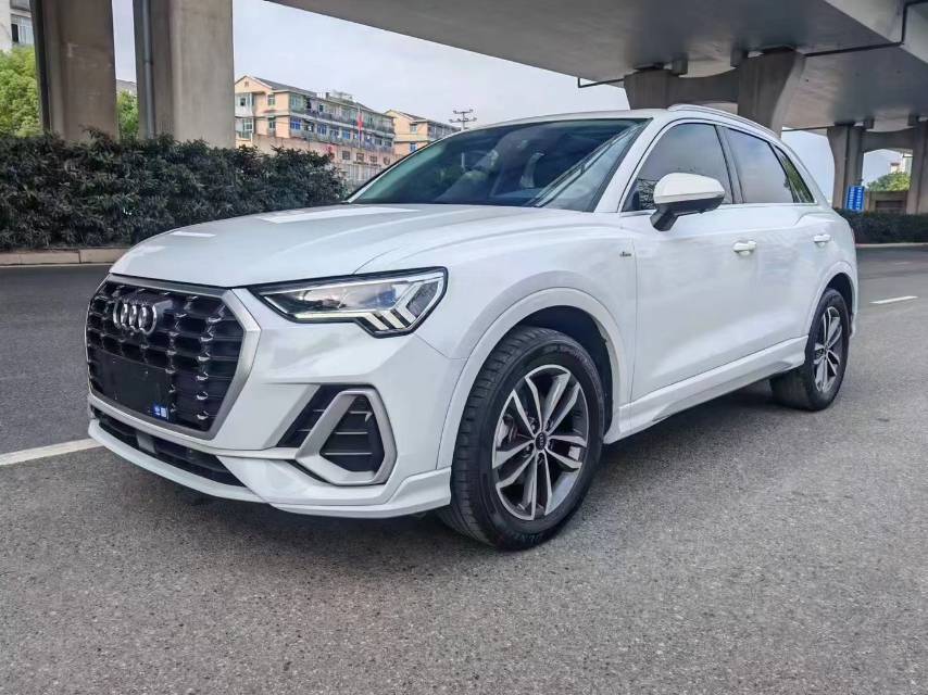 Audi Q3 2023 Audi Q3 2023 car image