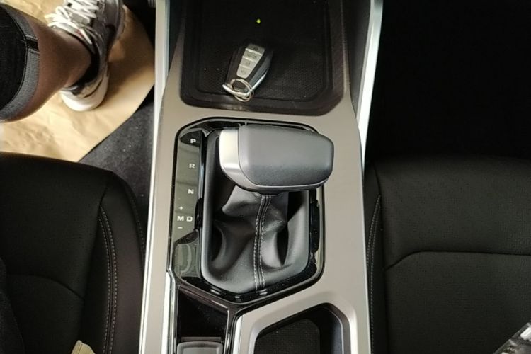 GEELY Emgrand 2022 #14 GEELY Emgrand 2022 car image #14