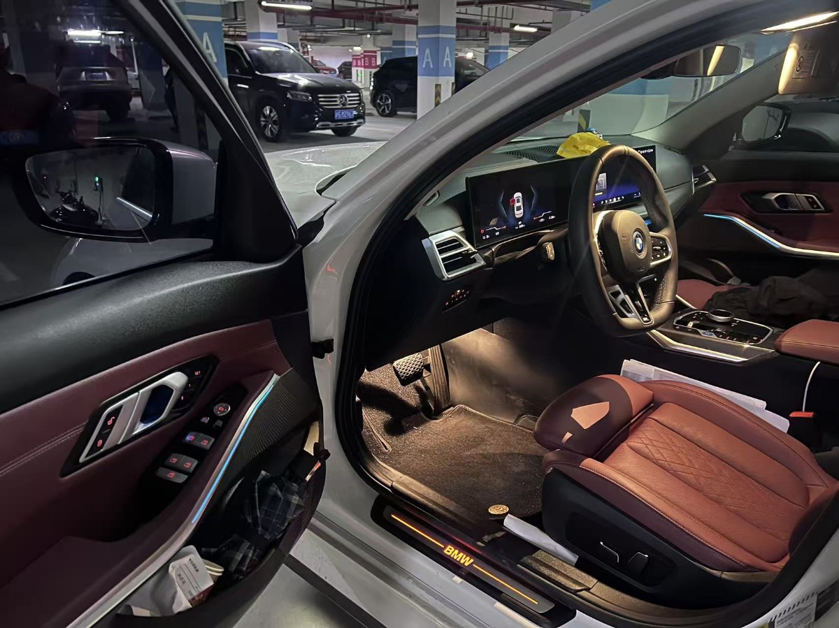 BMW i3 2024 car image #7