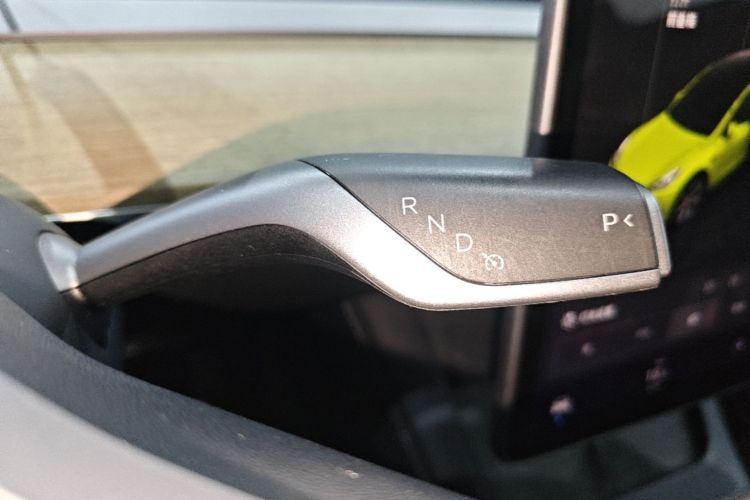 Tesla Model Y 2022 #14 Tesla Model Y 2022 صورة سيارة #14