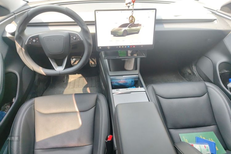 Tesla Model 3 2024 #11 Tesla Model 3 2024 car image #11