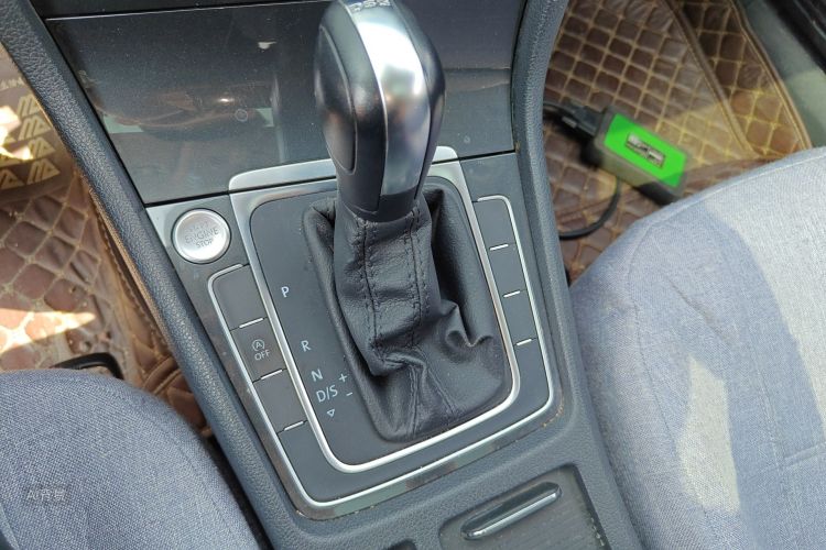 Volkswagen Golf 2020 imagen de coche #16