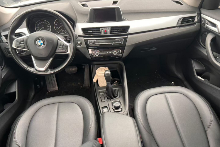 BMW X1 2017 #14 BMW X1 2017 car image #14