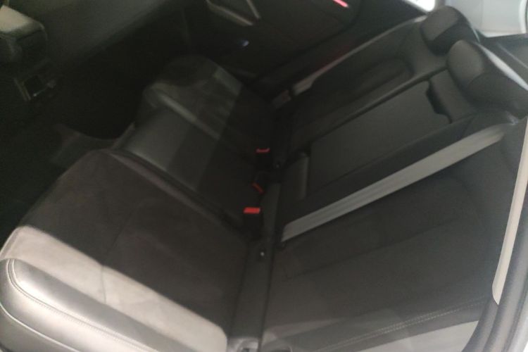 Audi Q3 2023 car image #17