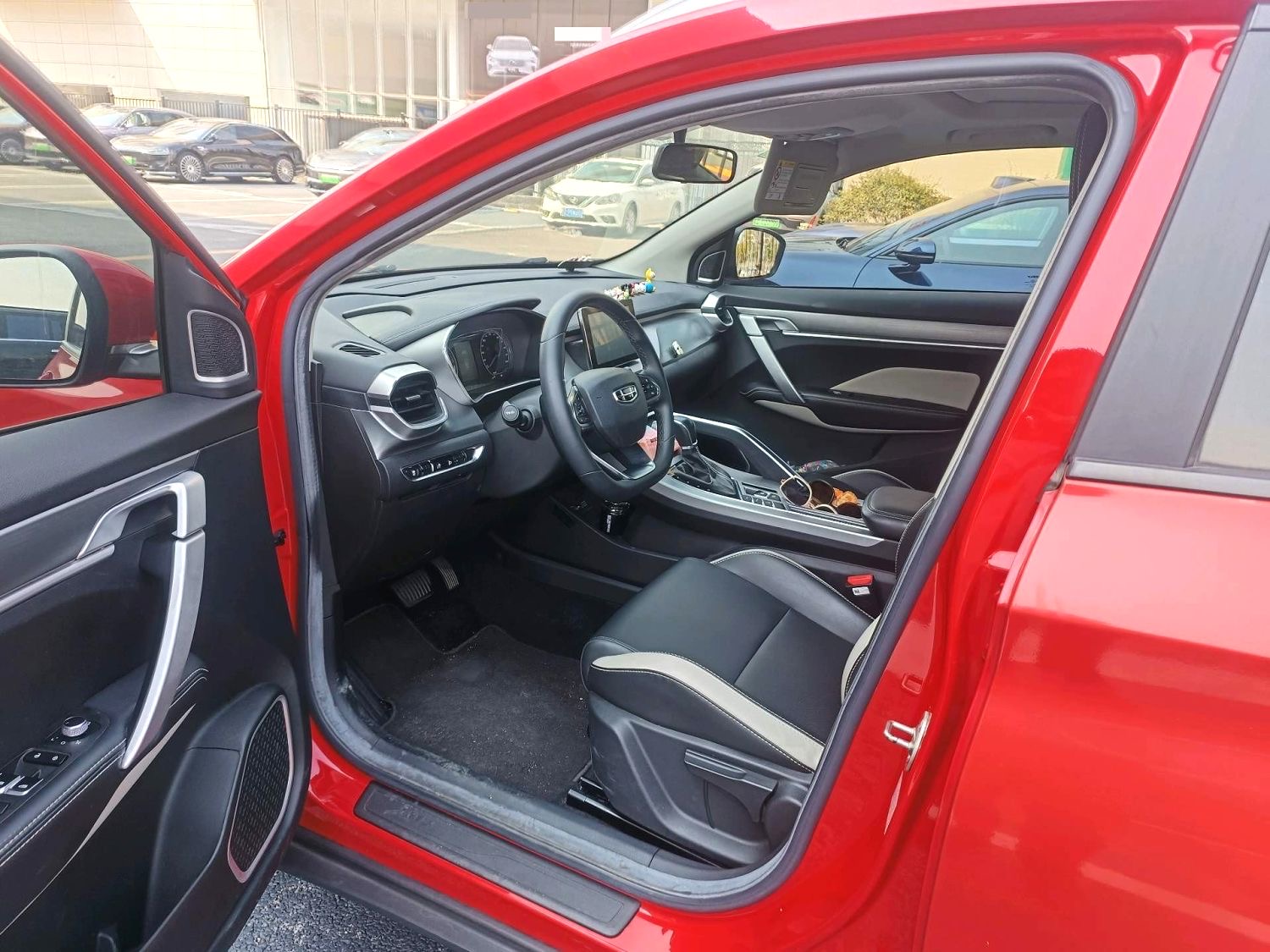 GEELY Coolray 2020 car image #2