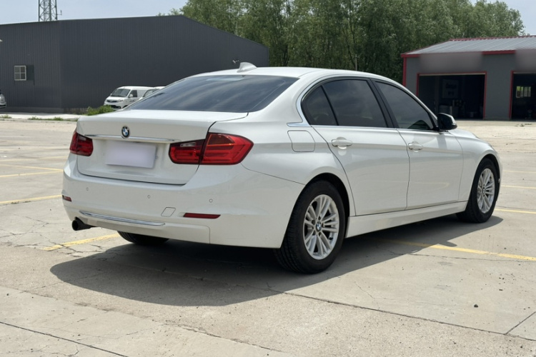 BMW 3 Series 2015 #4 BMW 3 Series 2015 car image #4