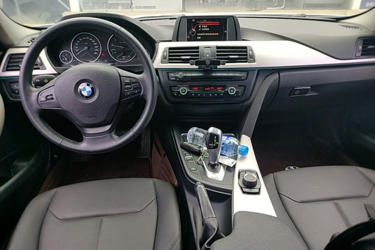 BMW 3 Series 2015 #10 BMW 3 Series 2015 car image #10