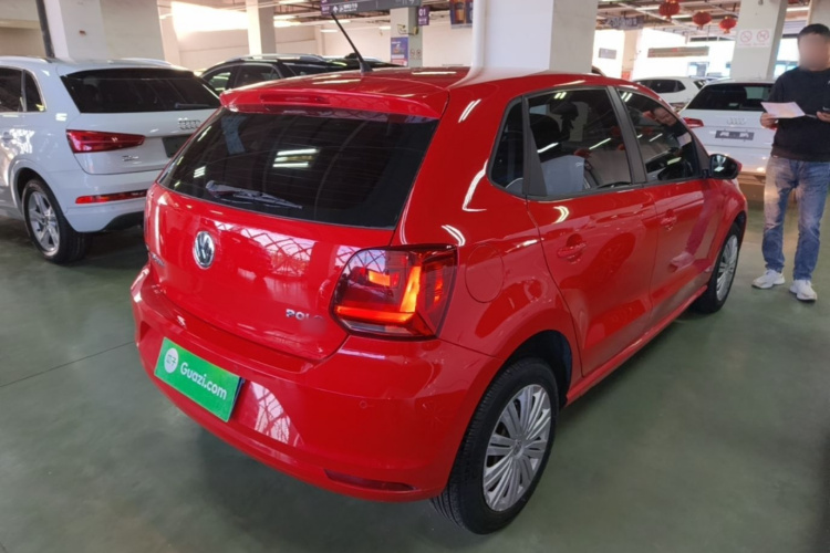 Volkswagen Polo 2016 car image #7