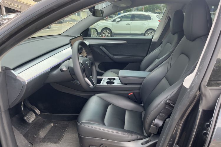 Tesla Model Y 2024 #15 Tesla Model Y 2024 car image #15