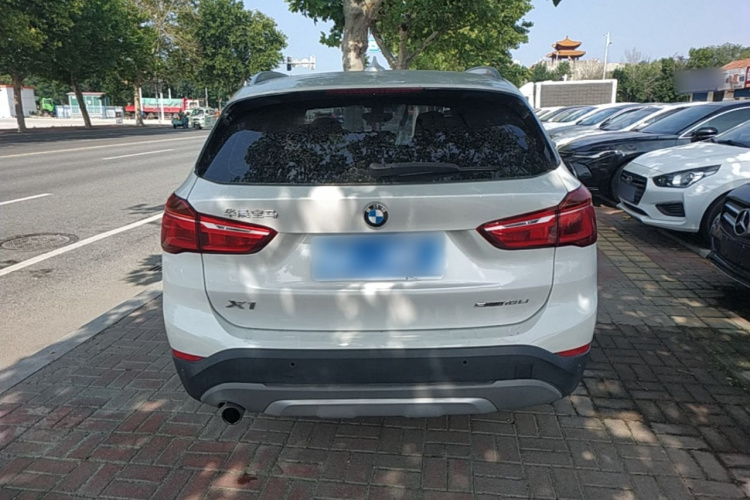 BMW X1 2018 #6 BMW X1 2018 car image #6