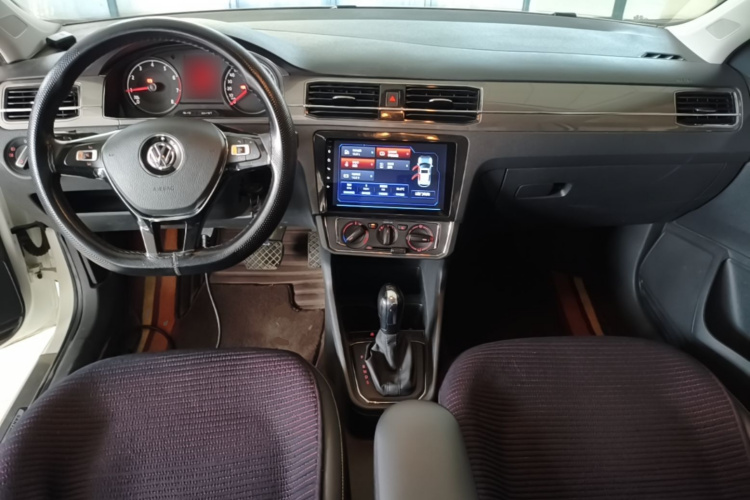 Volkswagen Santana 2019 car image #10