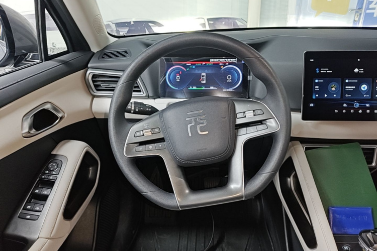 BYD YuanUP 2025 car image #11